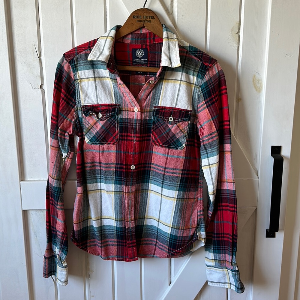 American Eagle Women’s Plaid Buttondown